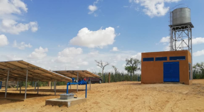 Vue d'un château d'eau en Afrique