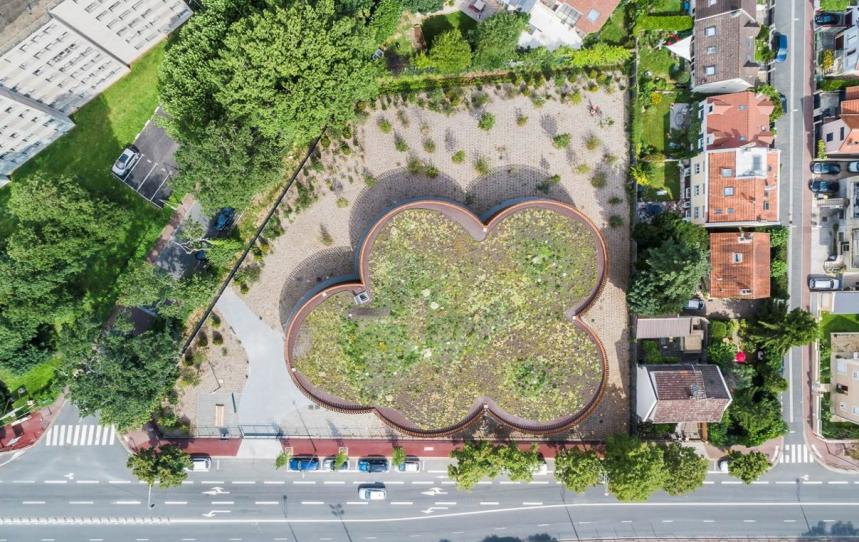 Vue aérienne de la station de Bruyères-de-Sèvres